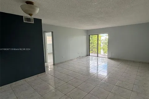 8101 SW 73rd Ave # 27, Miami FL 33143