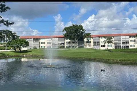 8901 S Hollybrook Blvd # 206, Pembroke Pines FL 33025