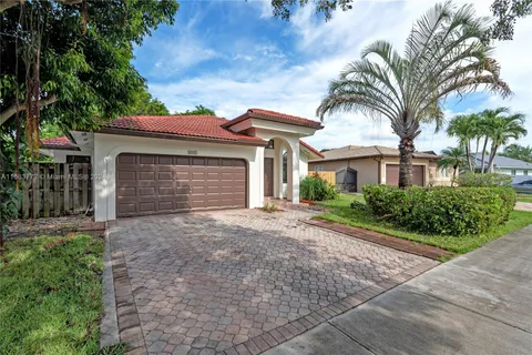 8535 Cutler Ct, Cutler Bay FL 33189