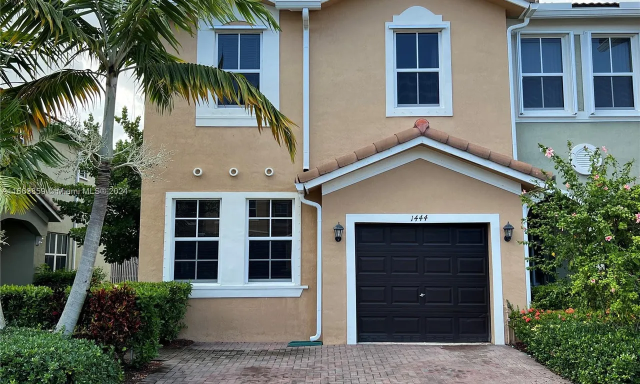 1444 SE 24th Ter, Homestead FL 33035