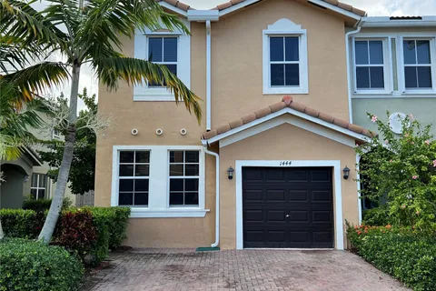 1444 SE 24th Ter, Homestead FL 33035