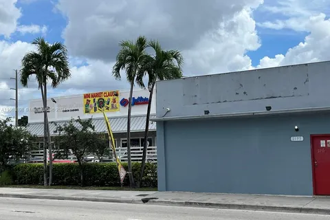 2195 NW 27 AVE, Miami FL 33142