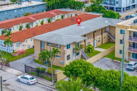 225 SW 18th Ave, Miami FL 33135