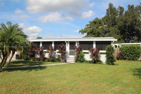 3121 SE 32nd Court, Okeechobee FL 34974