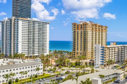 3161 S Ocean Dr # 1202, Hallandale Beach FL 33009