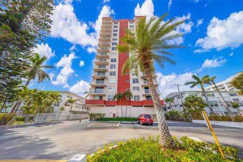 3161 S Ocean Dr # 1202, Hallandale Beach FL 33009