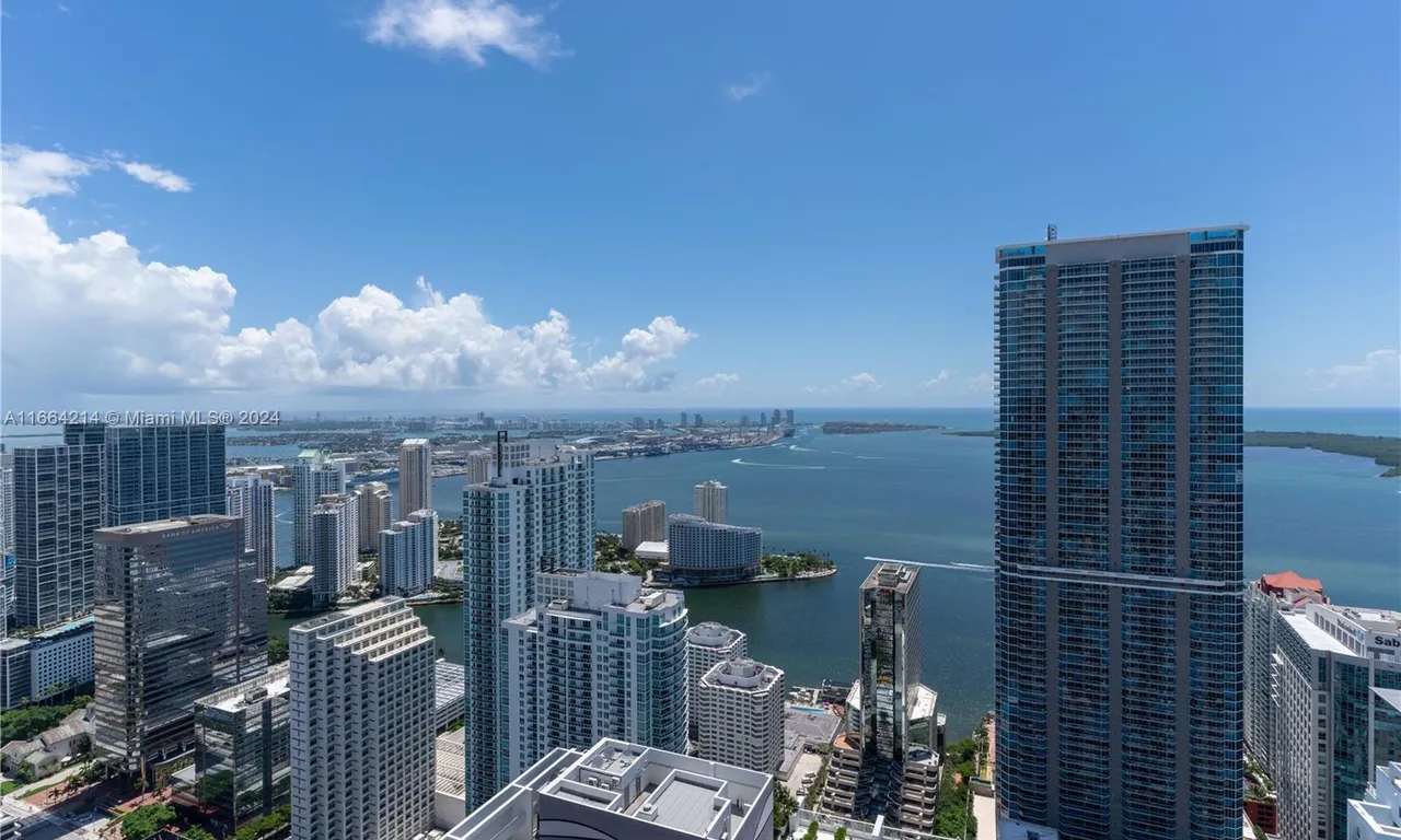 1000 Brickell Plz # 4703, Miami FL 33131