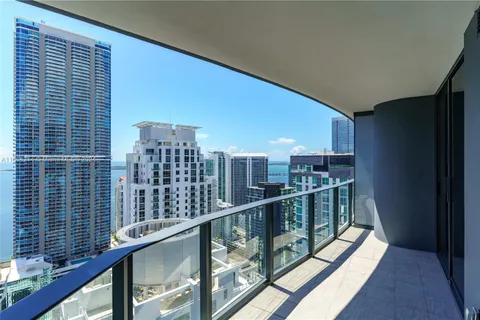 1000 Brickell Plz # 4703, Miami FL 33131