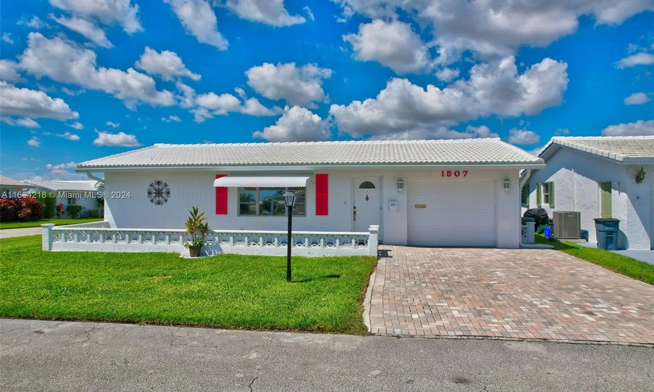 1507 SW 20th St, Boynton Beach FL 33426