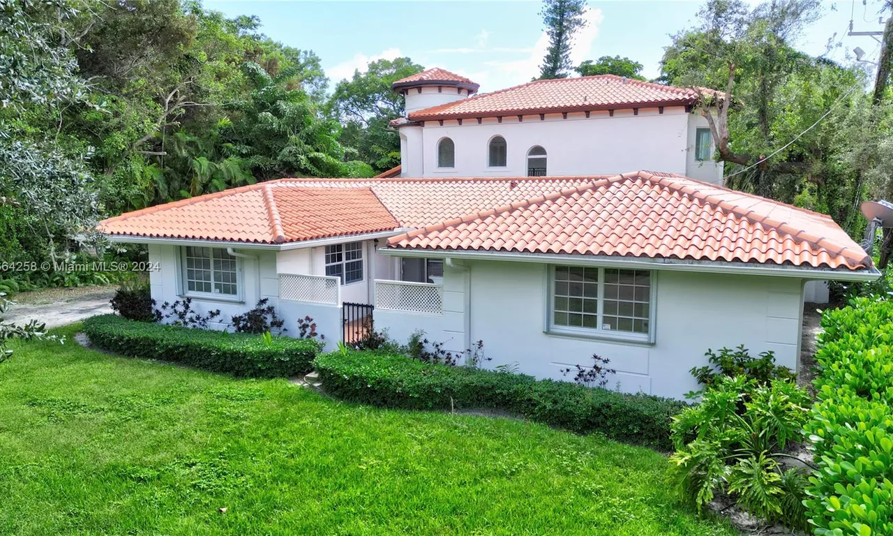 400 Amalfi Ave, Coral Gables FL 33146