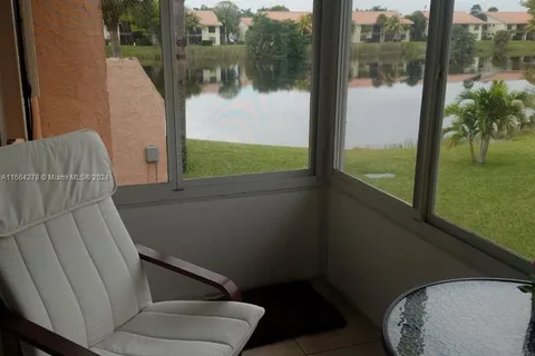 155 Lake Evelyn Dr # 155, West Palm Beach FL 33411