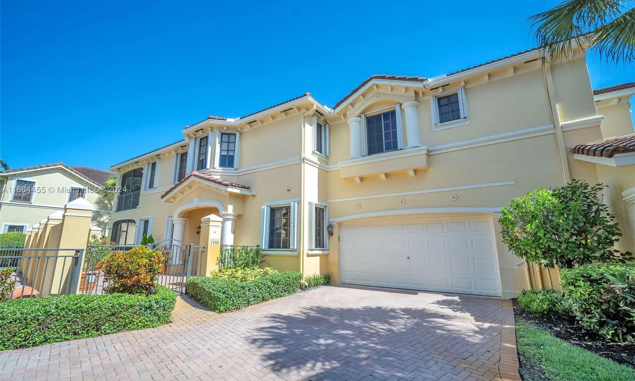 1590 Passion Vine Cir # 1, Weston FL 33326