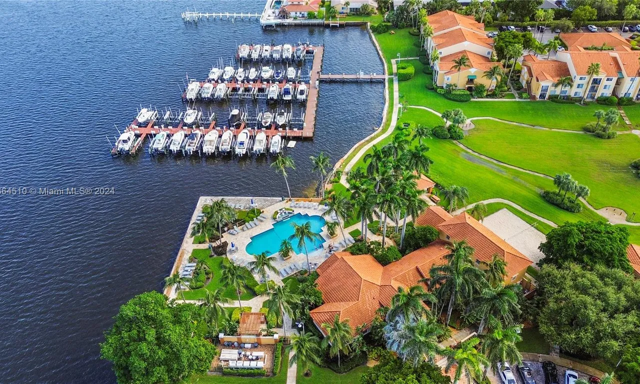 160 Yacht Club Way # 110, Hypoluxo FL 33462