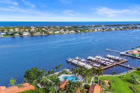 160 Yacht Club Way # 110, Hypoluxo FL 33462