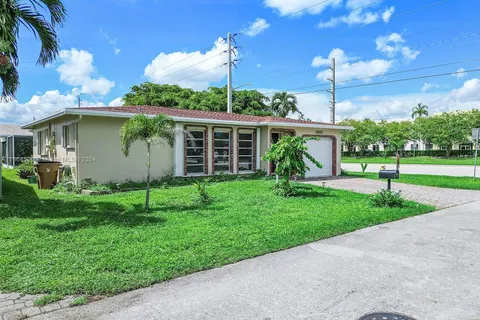 4921 NW 13th Ter, Deerfield Beach FL 33064