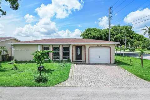 4921 NW 13th Ter, Deerfield Beach FL 33064