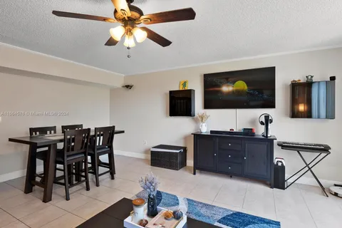 8401 W Sample Rd # 28, Coral Springs FL 33065