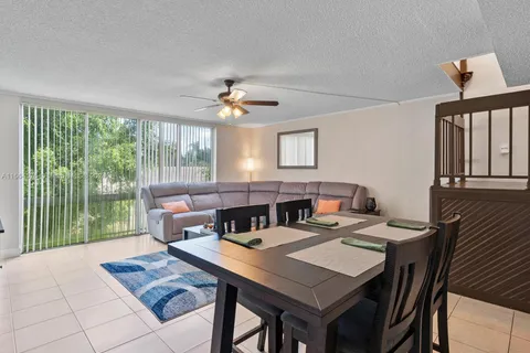 8401 W Sample Rd # 28, Coral Springs FL 33065