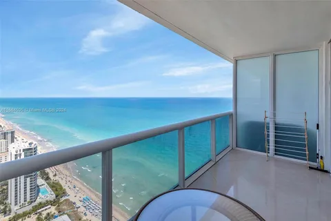 1830 S Ocean Dr # 4709, Hallandale Beach FL 33009