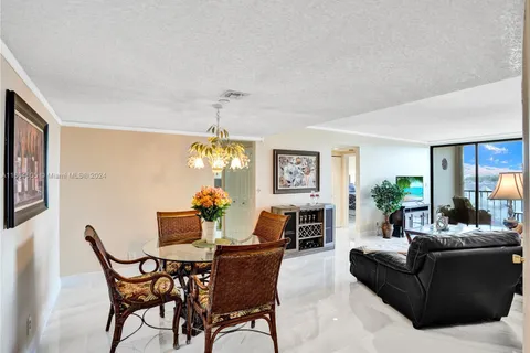 5951 Wellesley Park Dr # 405, Boca Raton FL 33433