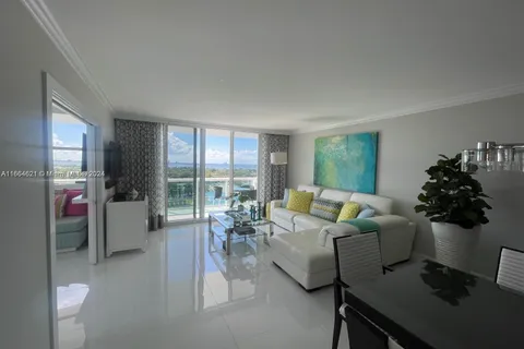 5001 Collins Ave # 14A, Miami Beach FL 33140