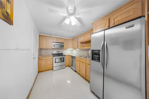 4250 Galt Ocean Dr # 5N, Fort Lauderdale FL 33308