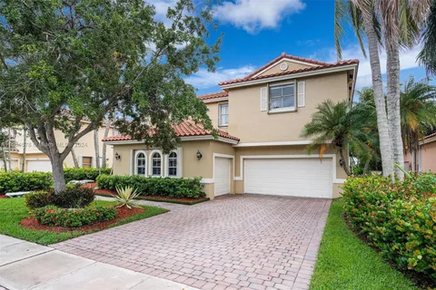 18700 SW 7th St, Pembroke Pines FL 33029