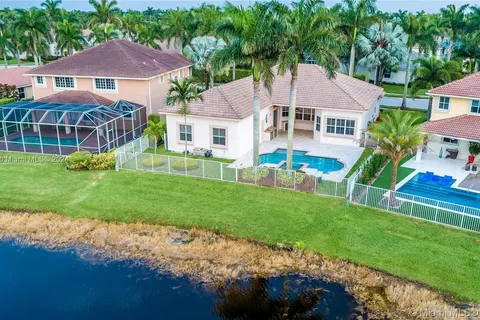 2318 Quail Roost Dr, Weston FL 33327