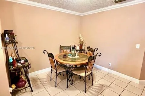 763 NW 208th Ter, Pembroke Pines FL 33029