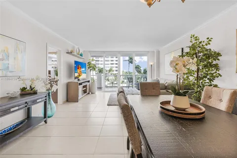 5601 Collins Ave # 417, Miami Beach FL 33140