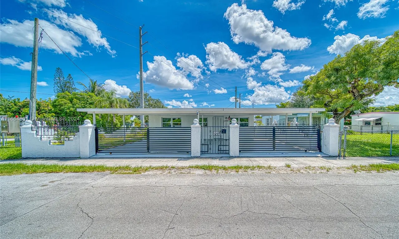 2000 Service Rd, Opa-Locka FL 33054