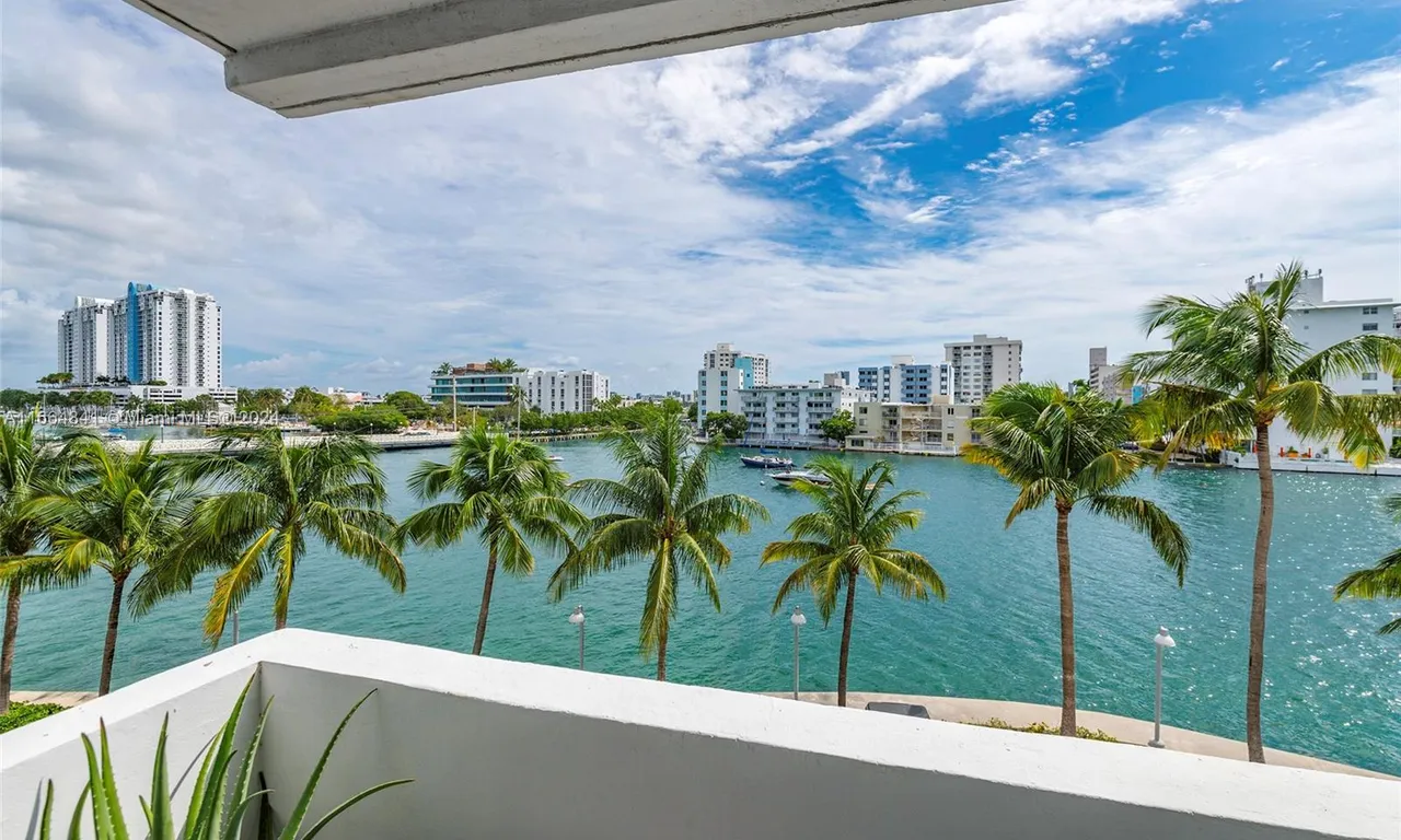 20 Island Ave # 308, Miami Beach FL 33139