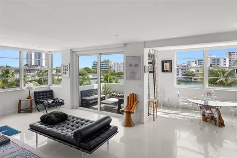 20 Island Ave # 308, Miami Beach FL 33139