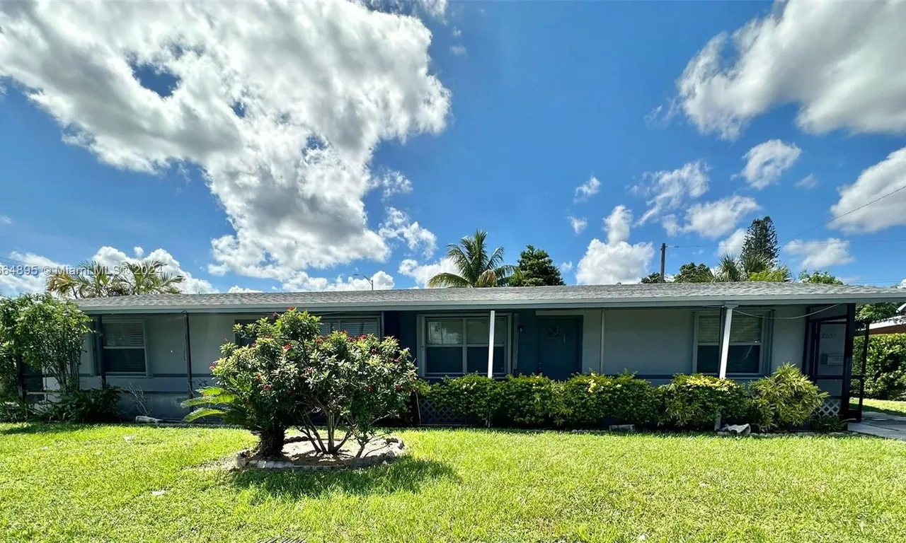 2031 SW 63rd Ave # 1, North Lauderdale FL 33068