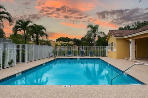 3844 NW 90th Ave # 3844, Sunrise FL 33351