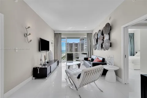 6801 Collins Ave, Miami Beach FL 33141