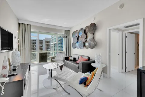 6801 Collins Ave, Miami Beach FL 33141