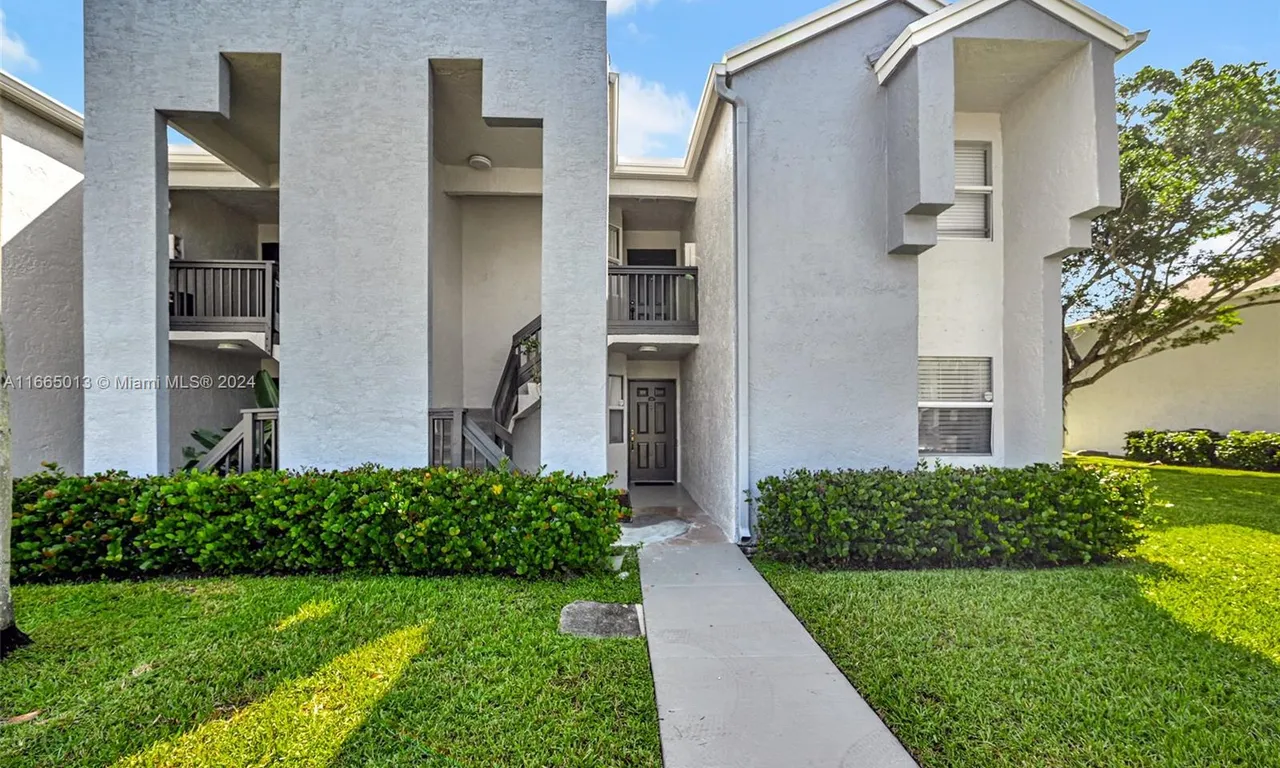 385 SW 113th way # 385, Pembroke Pines FL 33025