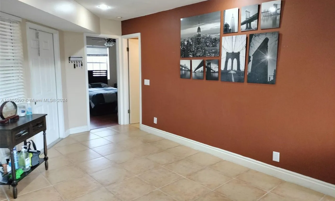 8630 SW 3rd St # 203, Pembroke Pines FL 33025