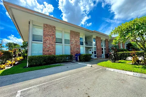 6716 Brookline Dr # 6716, Hialeah FL 33015