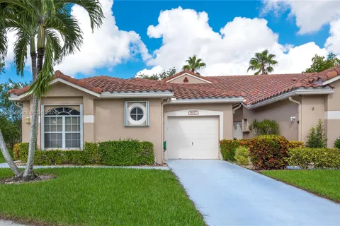 8077 Key West Ln, Boynton Beach FL 33472