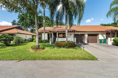 7037 Marlberry Ln, Tamarac FL 33321