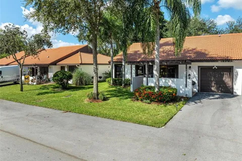 7037 Marlberry Ln, Tamarac FL 33321