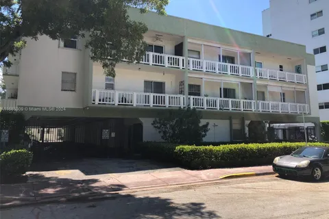 1033 Lenox Ave # 308, Miami Beach FL 33139