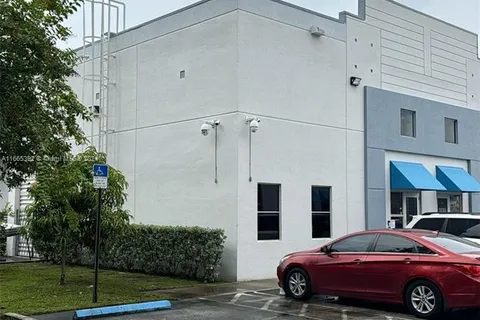 Confidential NW Warehouse 70 Ave, Miami FL 33122