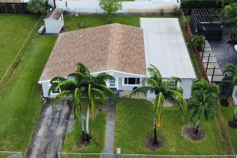 20513 NW 22nd Pl, Miami Gardens FL 33056