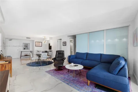 6039 Collins Ave # 1527, Miami Beach FL 33140