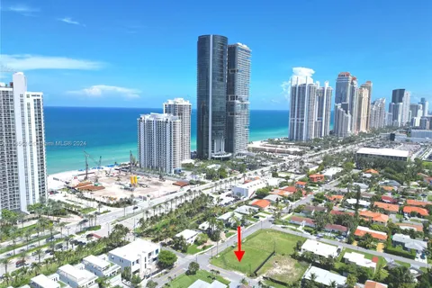 202 189 St, Sunny Isles Beach FL 33160