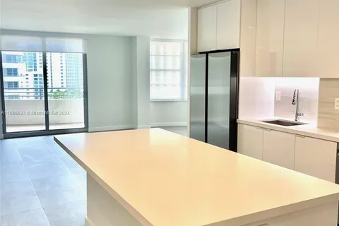 5555 Collins Ave # 9A, Miami Beach FL 33140