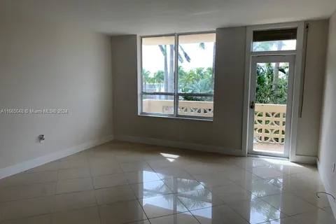 10185 Collins Ave # 406, Bal Harbour FL 33154